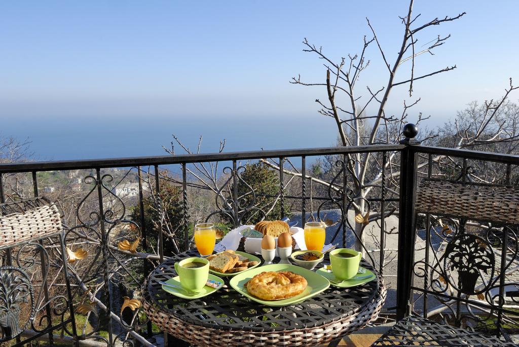 Guesthouse Iris Цагарада Екстериор снимка